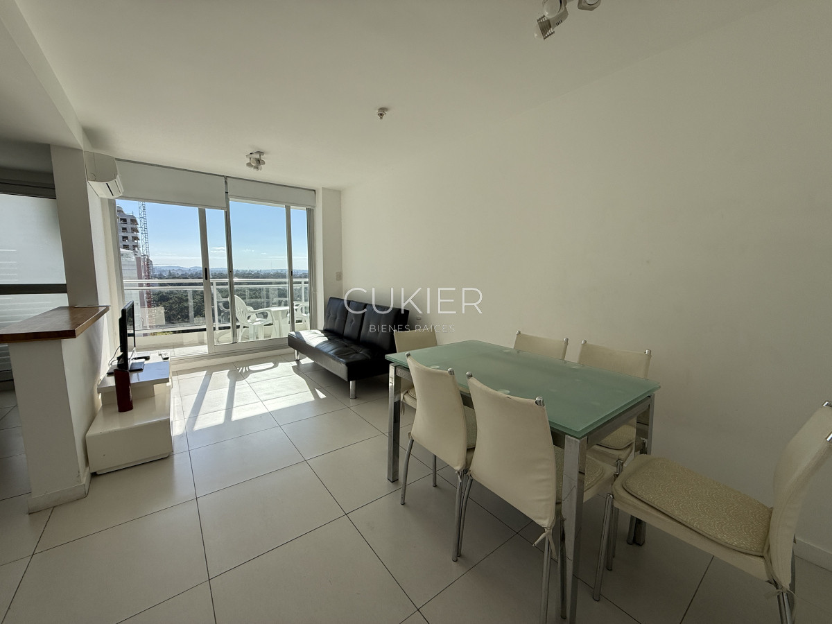 Apartamento ID.1033 - Se vende en oportunidad apartamento 1 dormitorio en edificio con servicios 