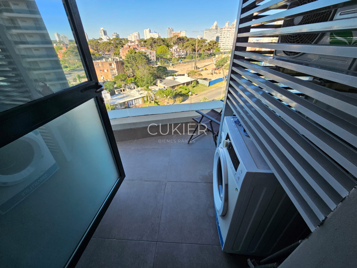 Apartamento ID.2739 - Venta y alquiler temporal de apartamento 3 dormitorios en edificio de categoría Punta del Este