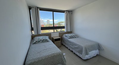 Apartamento ID.1506 - Alquiler de temporada y venta de apartamento 2 dormitorios en edificio de categoría Playa Brava