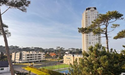 Venta apartamento 3 dormitorios en Playa Mansa Punta del Este