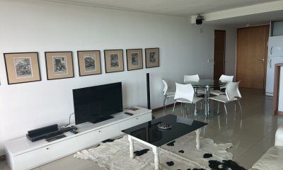 Venta apartamento 2 dormitorios en Roosevelt cerca del mar en torre de categoría