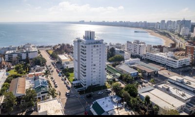 Venta apartamento 3 dormitorios y dependencia en península Punta del Este