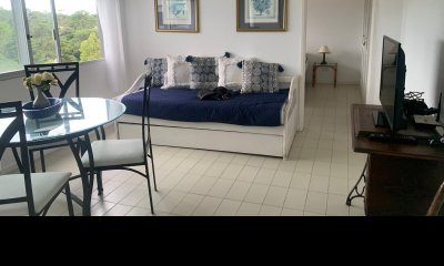 VENTA APARTAMENTO DE 1 DORMITORIO EN ROOSEVELT CON SERVICIOS