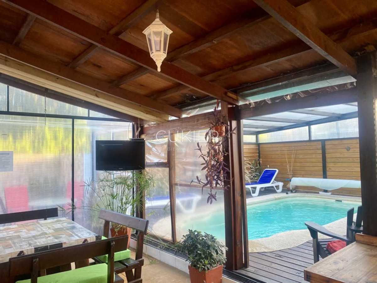 Casa ID.2719 - Casa en Pinares 2 dormitorios con piscina climatizada en alquiler de temporada