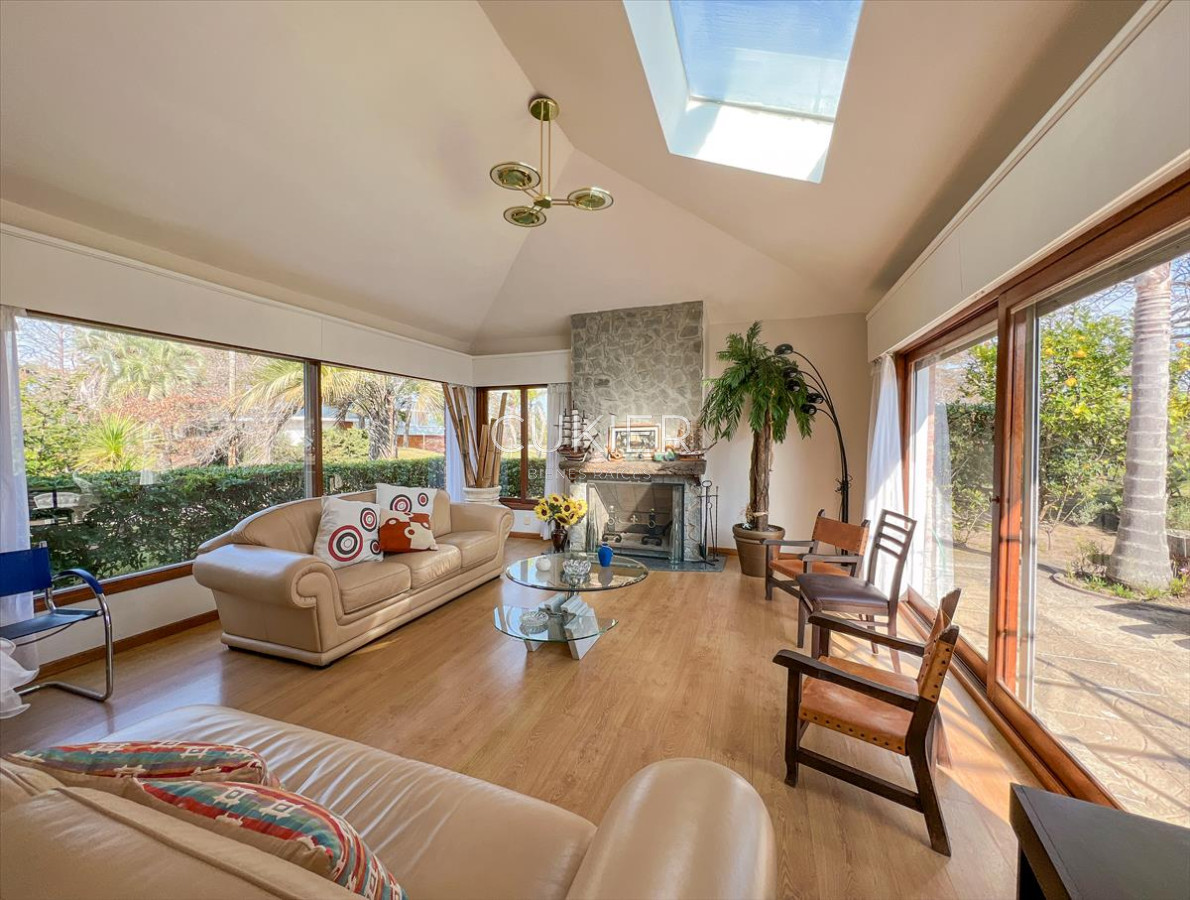 Casa ID.2460 - VENDO CASA 6 DORMITORIOS SOLANAS PUNTA DEL ESTE PISCINA