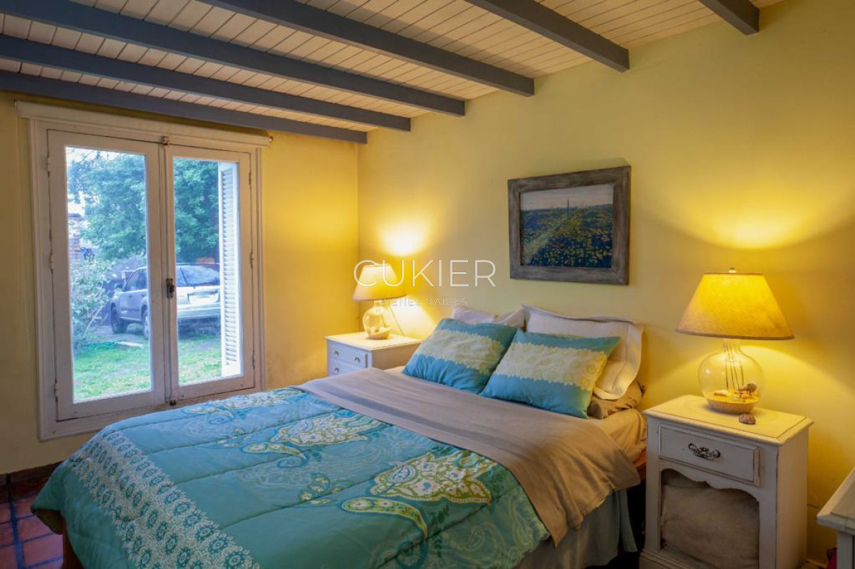 Casa ID.2697 - Alquiler anual y temporada de casa 4 dormitorios en San Rafael con piscina a 200 m de playa brava