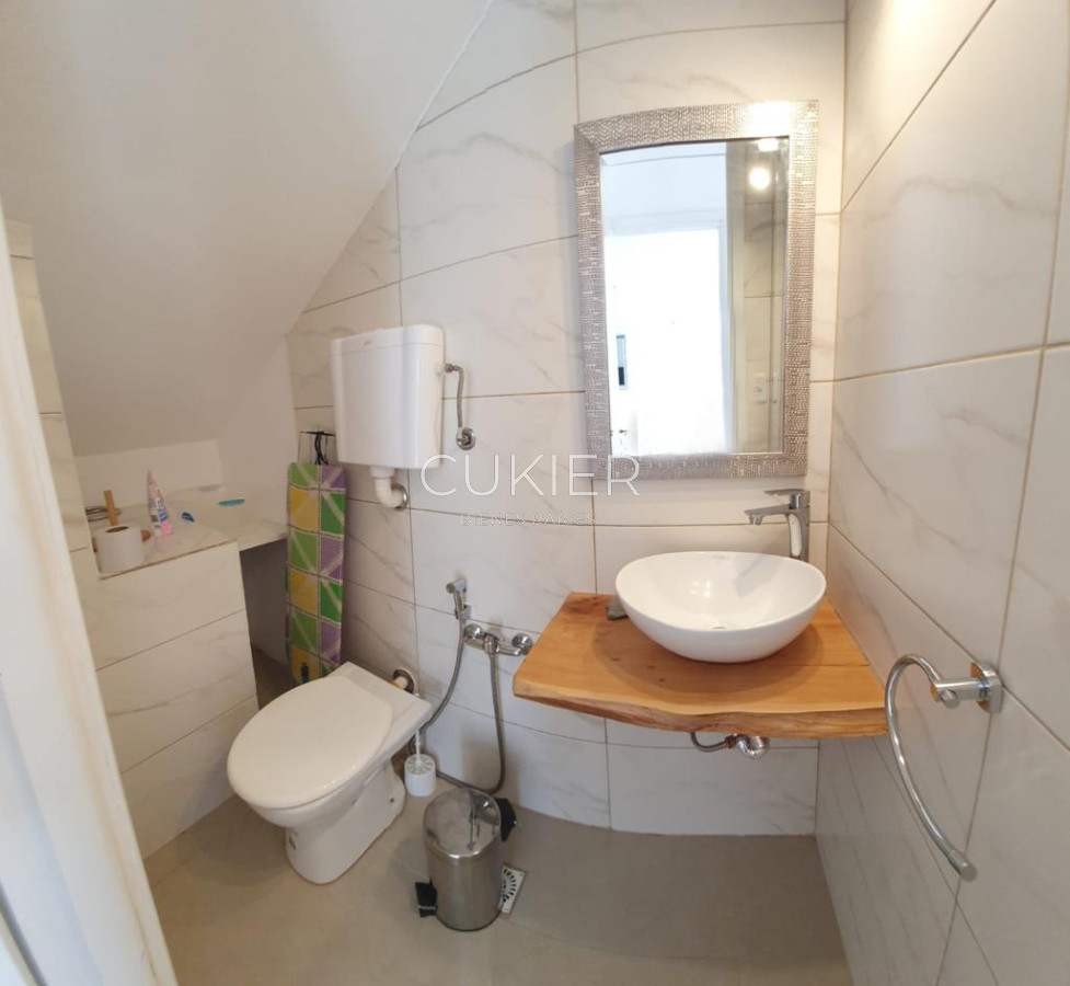 Casa ID.3312 - Alquiler anual de casa 2 dormitorios y medios a 1 cuadra del mar en playa mansa con patio y parrillero