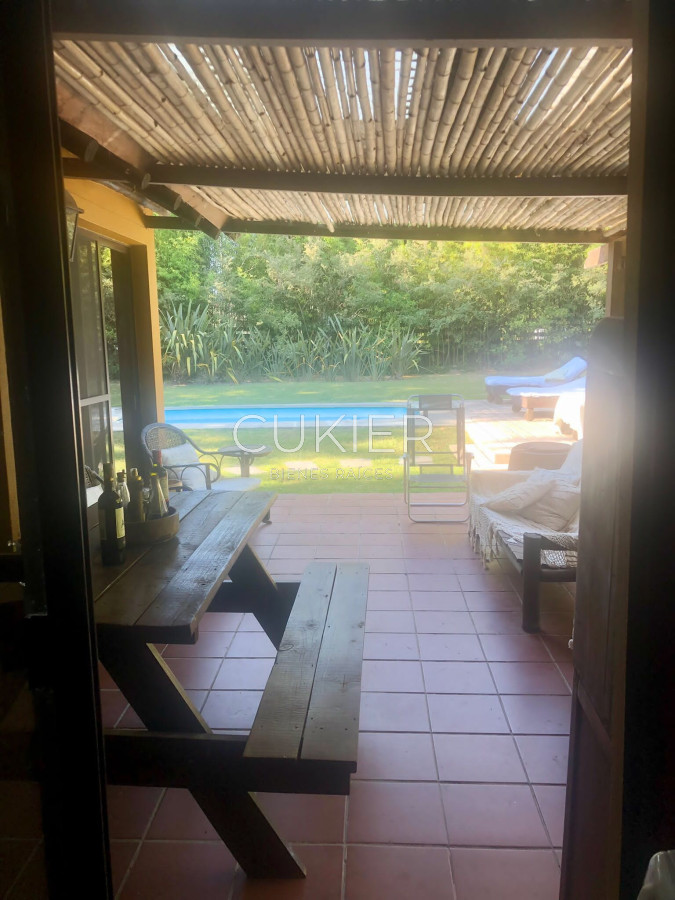 Casa ID.2870 - Alquiler de Temporada Casa  4 dormitorios con piscina en La Barra