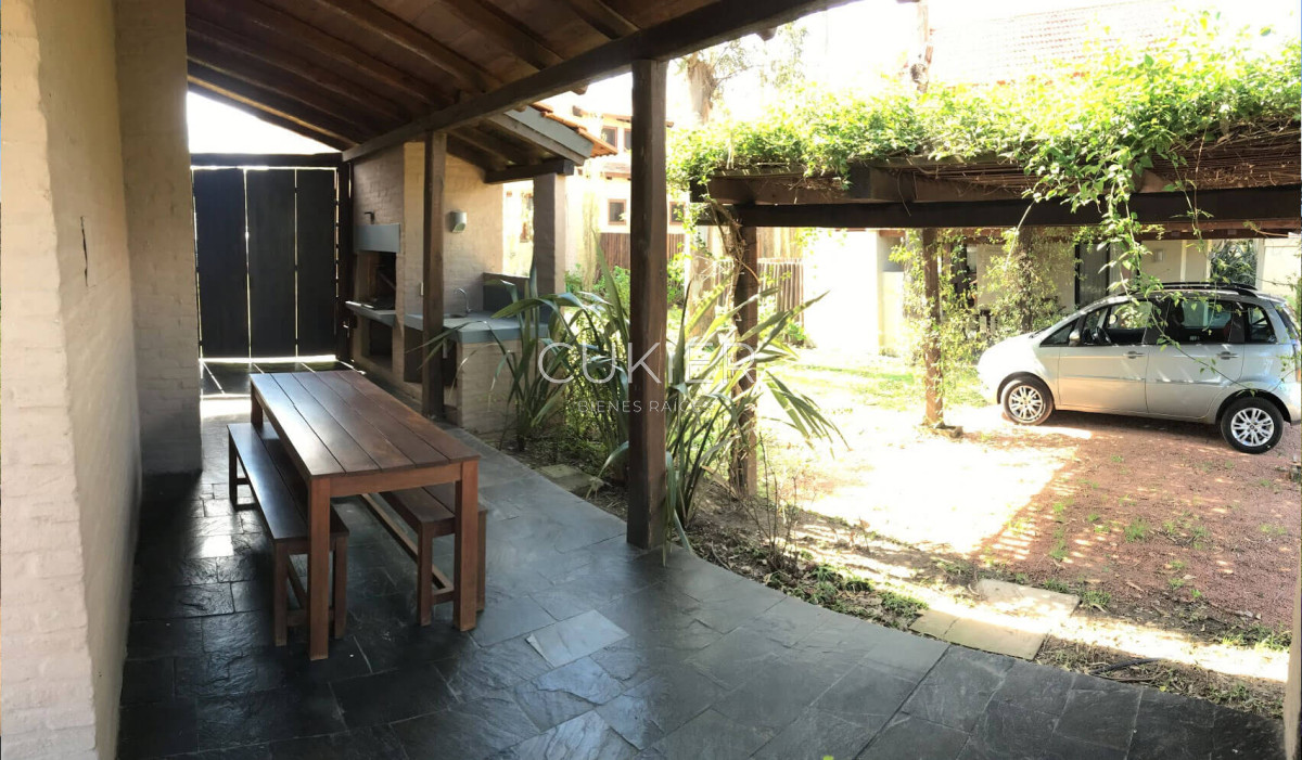 Casa ID.1717 - Alquiler temporada y anual de casa 2 dormitorios duplex en barrio privado punta del este