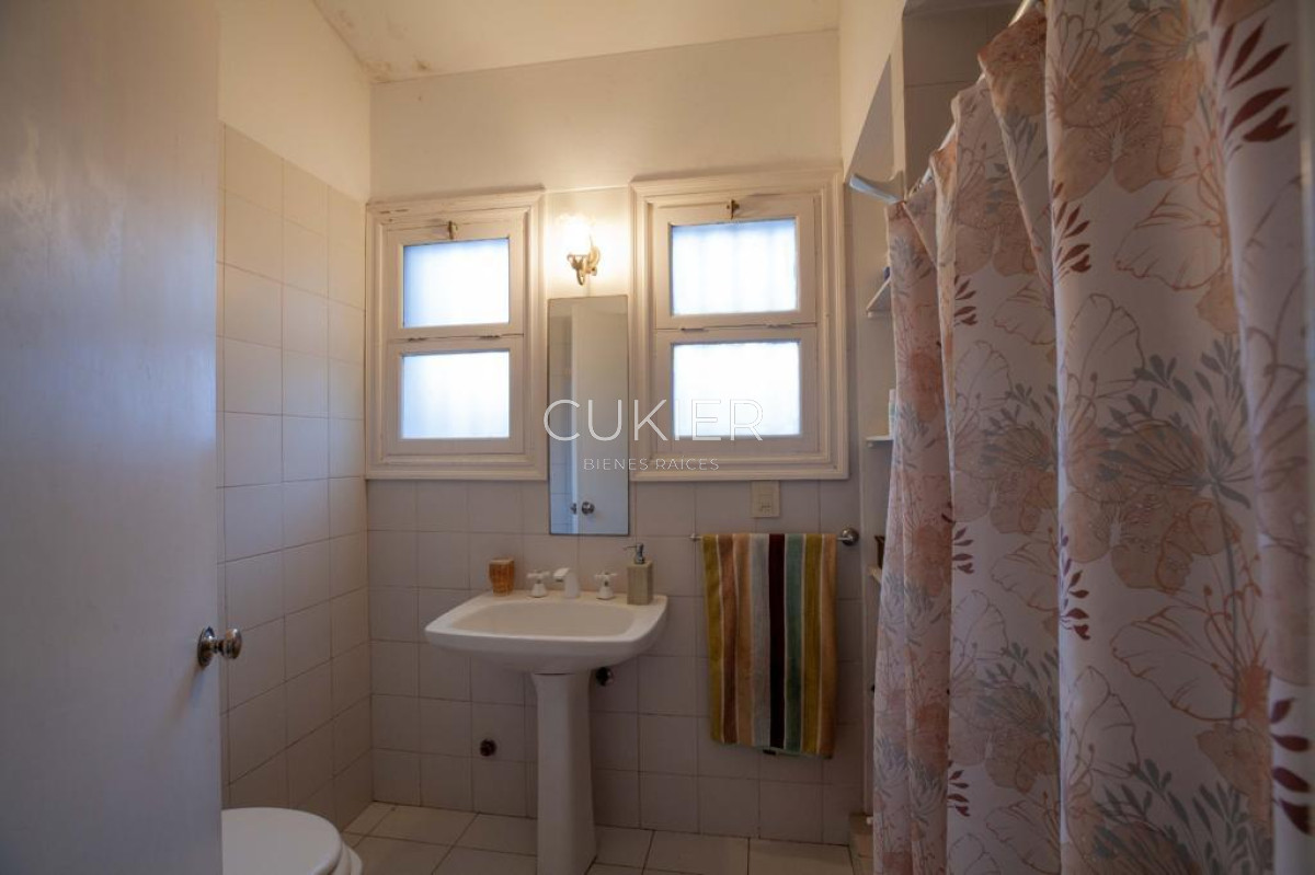 Casa ID.2697 - Alquiler anual y temporada de casa 4 dormitorios en San Rafael con piscina a 200 m de playa brava