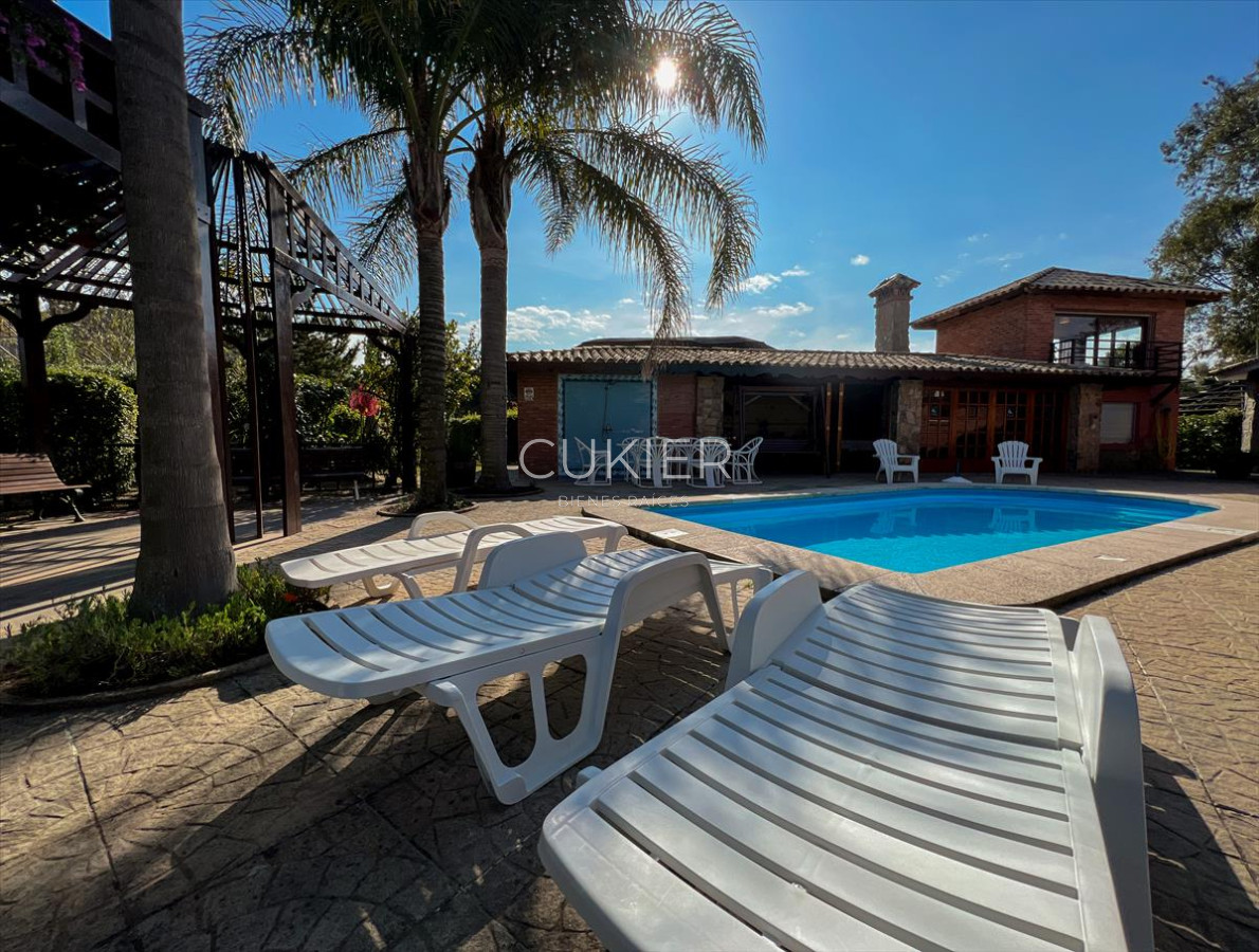 Casa ID.2460 - VENDO CASA 6 DORMITORIOS SOLANAS PUNTA DEL ESTE PISCINA