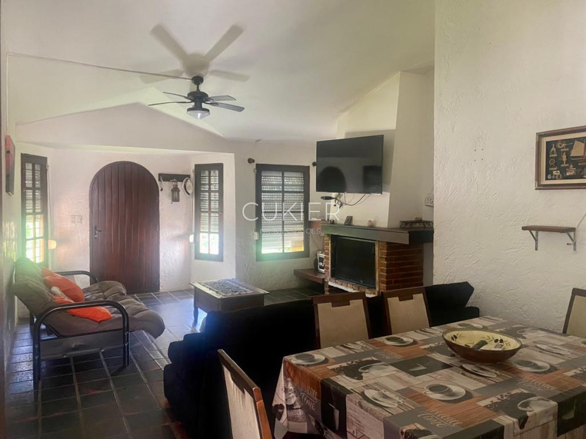 Casa ID.2719 - Casa en Pinares 2 dormitorios con piscina climatizada en alquiler de temporada