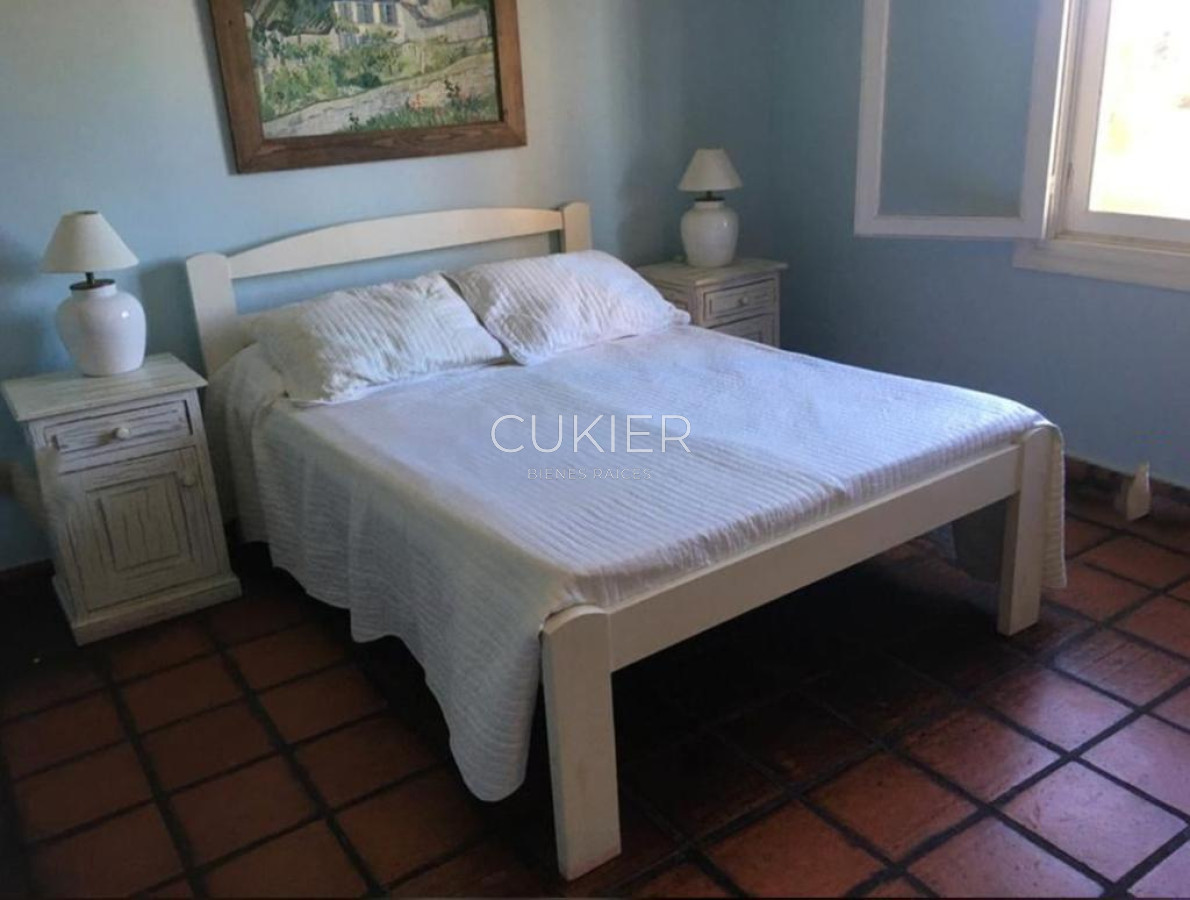 Casa ID.2697 - Alquiler anual y temporada de casa 4 dormitorios en San Rafael con piscina a 200 m de playa brava