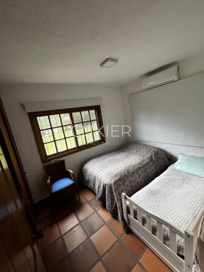 Casa ID.2180 - Casa en alquiler anual, 3 dormitorios, 2 baños en San Rafael.