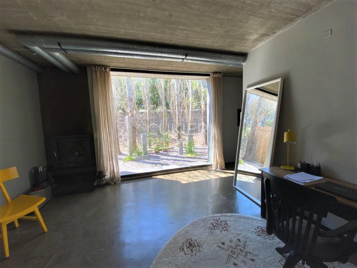 Casa ID.1368 - Alquiler anual de casa 4 dormitorios en barrio privado La Arbolada en Punta del Este
