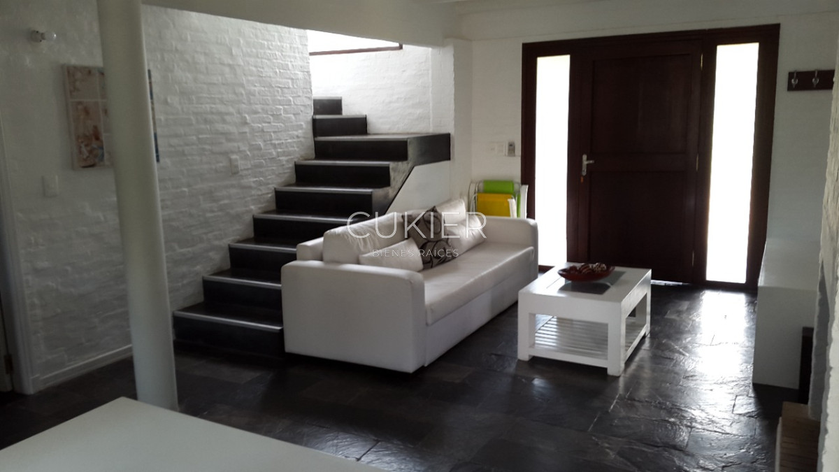Casa ID.1717 - Alquiler temporada y anual de casa 2 dormitorios duplex en barrio privado punta del este