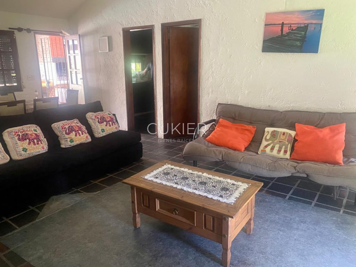 Casa ID.2719 - Casa en Pinares 2 dormitorios con piscina climatizada en alquiler de temporada