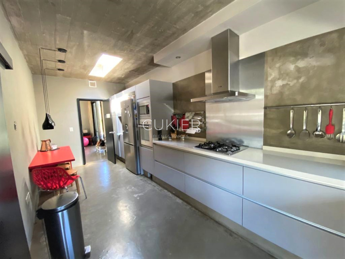 Casa ID.1368 - Alquiler anual de casa 4 dormitorios en barrio privado La Arbolada en Punta del Este