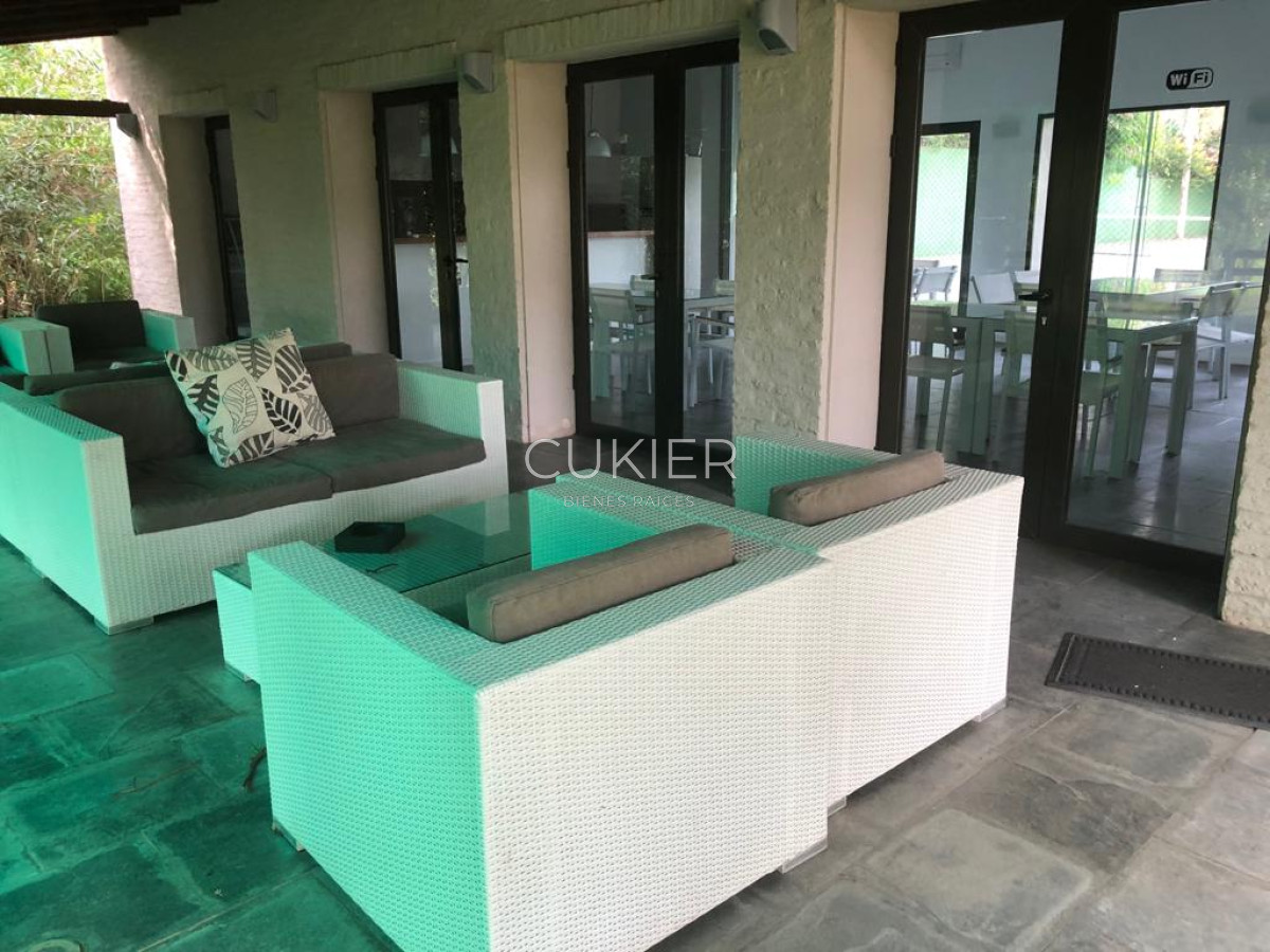 Casa ID.1717 - Alquiler temporada y anual de casa 2 dormitorios duplex en barrio privado punta del este