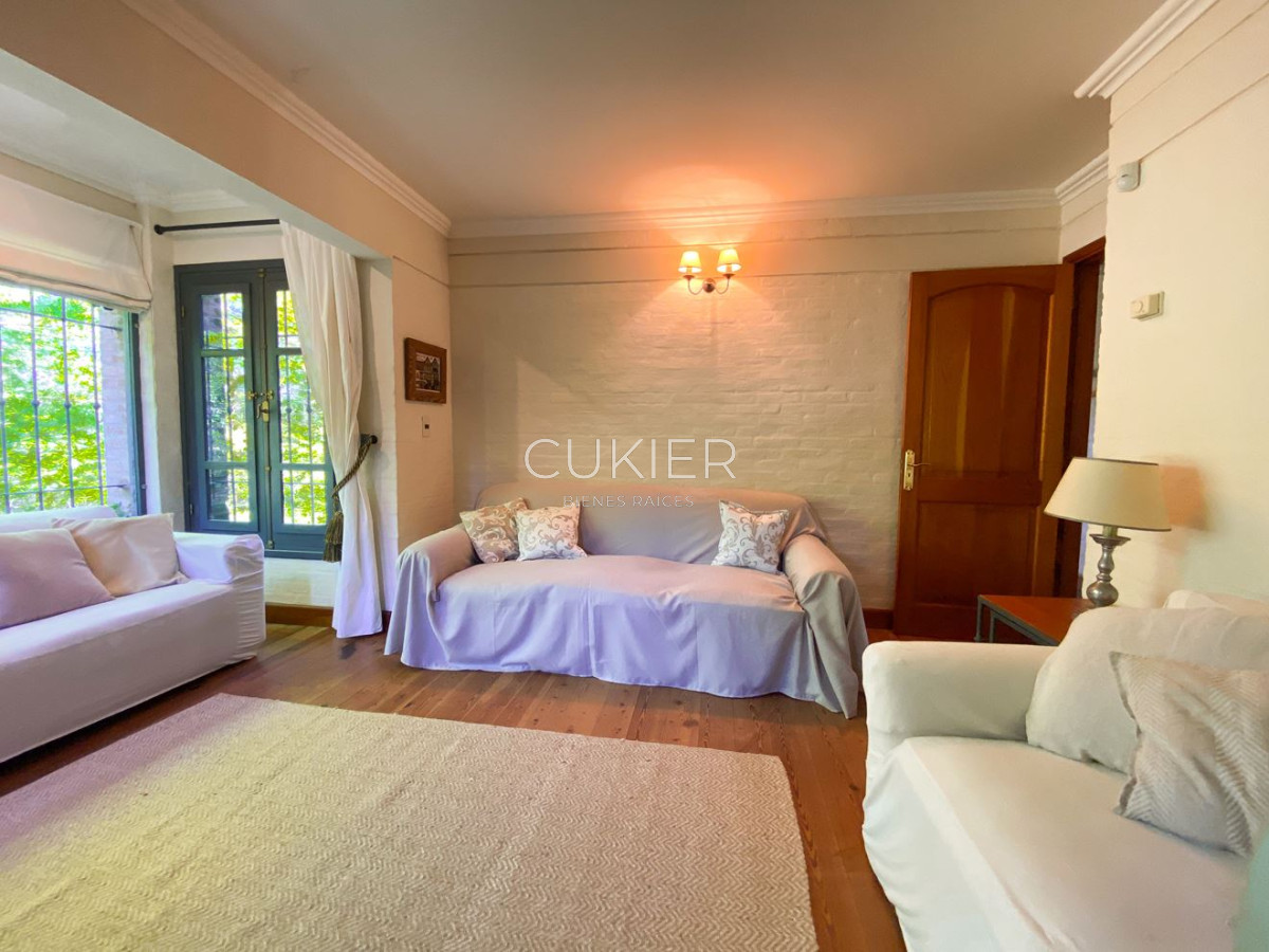 Casa ID.3546 - Venta y alquiler temporada de hermosa casa de 4 dormitorios con Pisicna en Golf 