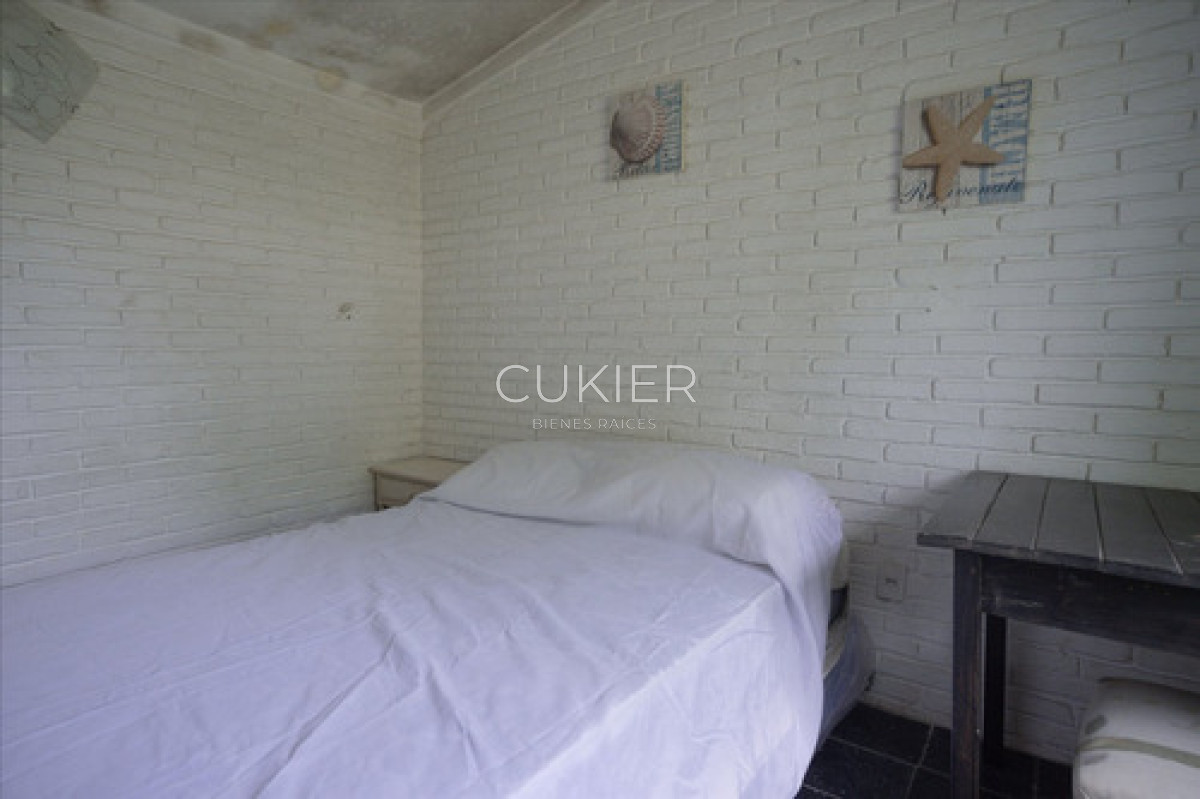 Casa ID.4637 - Venta Casa Tres Dormitorios en Lugano zona de colegios Punta del Este