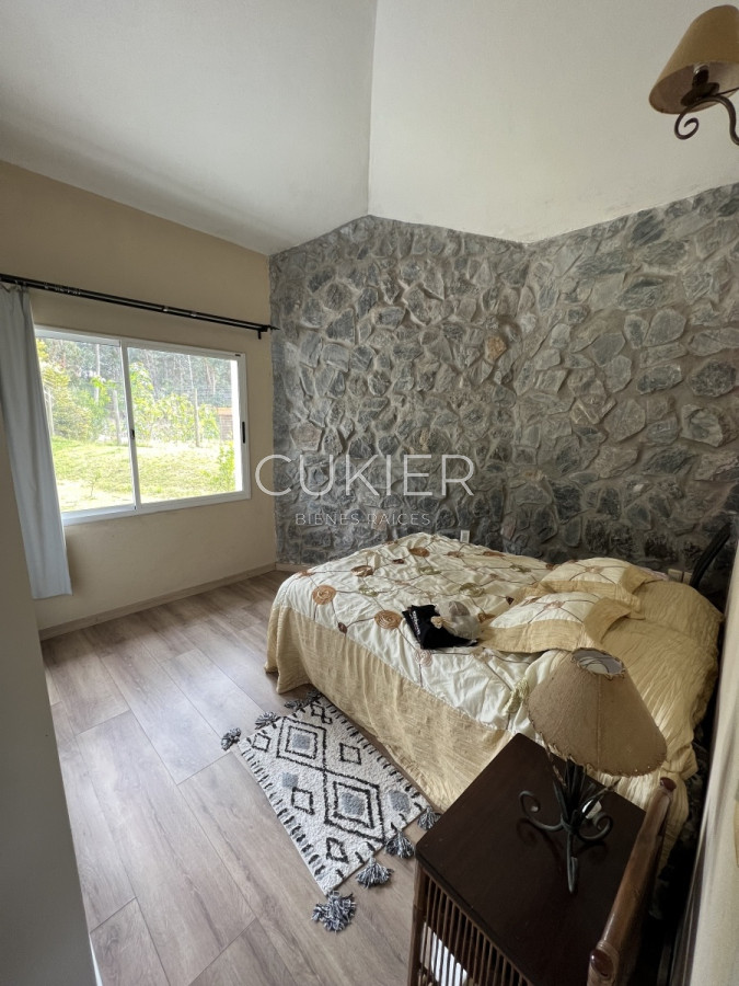 Casa ID.498 - Alquiler anual de casa 4 dormitorios con piscina en Pinares Punta del este 