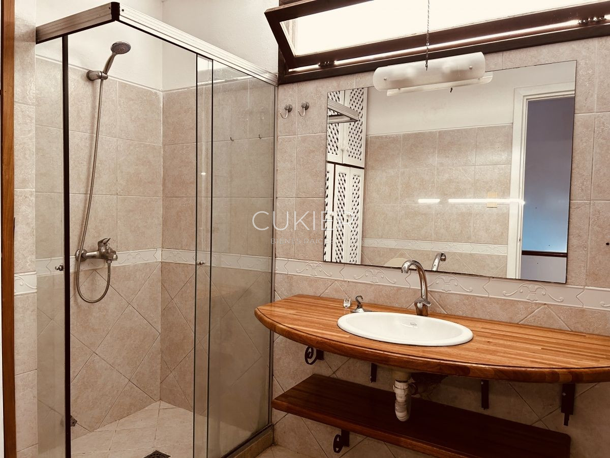 Casa ID.1424 - Alquiler anual casa 4 dormitorios en Playa Mansa Punta del Este