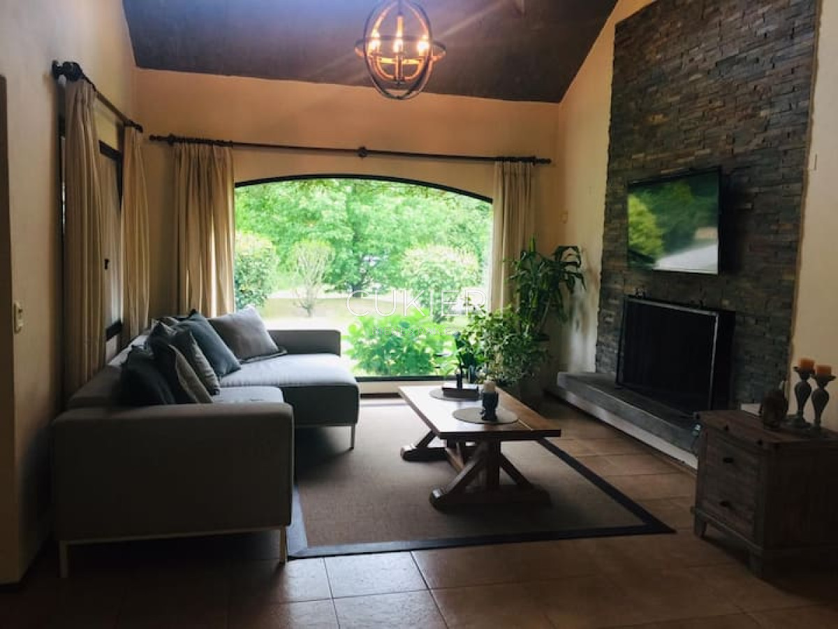 Casa ID.2853 - Alquiler temporada casa en Pinares con piscina climatizada 