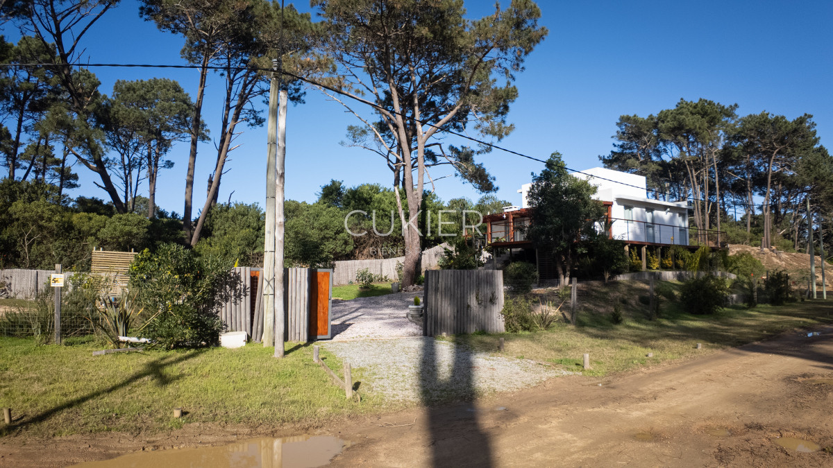 Casa ID.4626 - Venta Casa 3 Dormitorios Chihuahua Punta Del Este