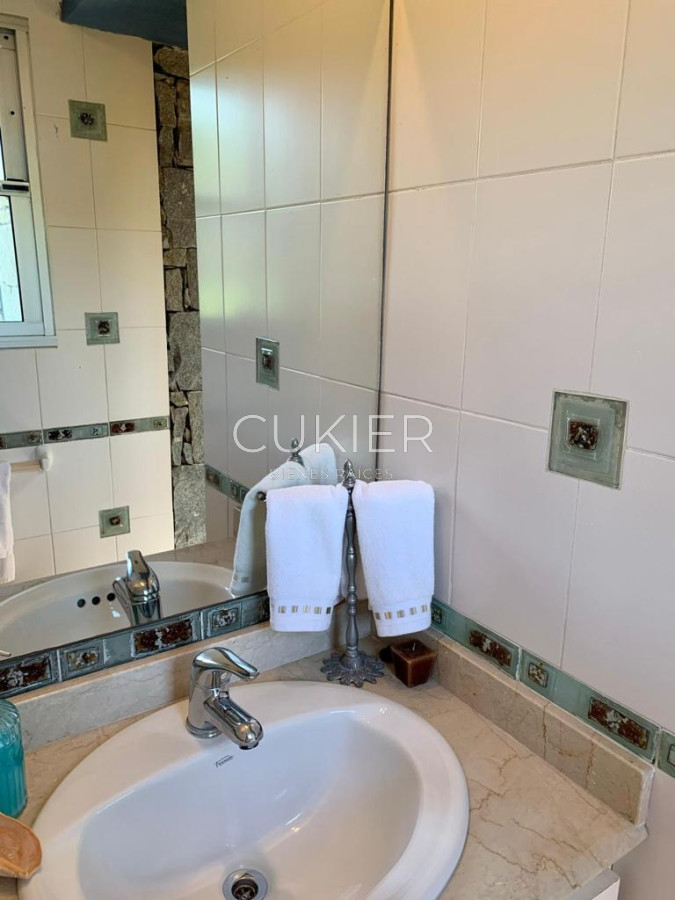 Casa ID.1339 - Venta, alquiler anual y temporada de casa 3 dormitorios con Pisicna en la Barra