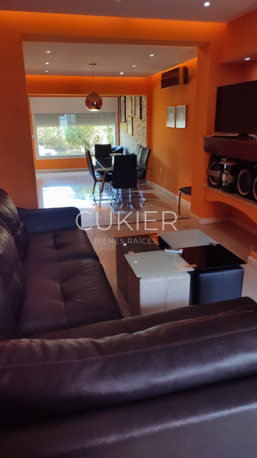 Casa ID.2472 - Alquiler Anual Chalet 4 dormitorios con piscina