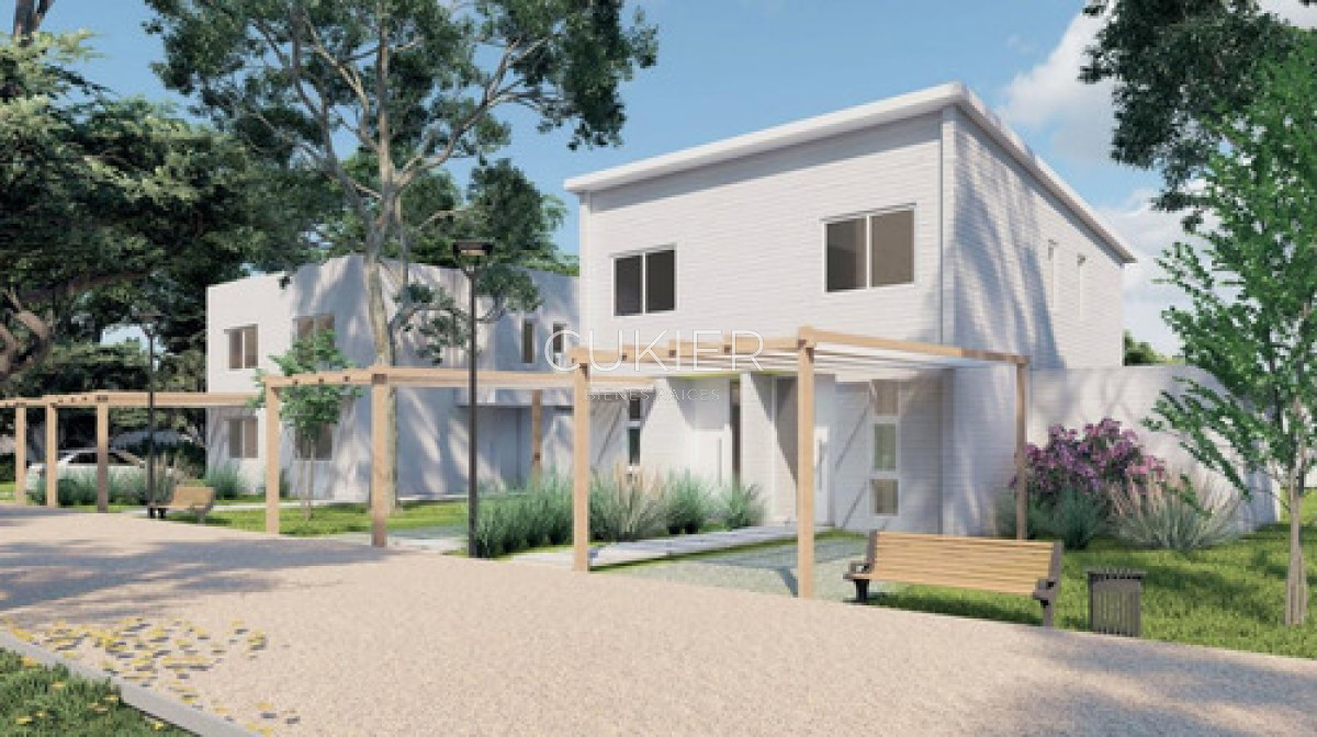 Casa ID.4628 - Vendo Casa Tres Dormitorios Parque Burnett - Punta Del Este