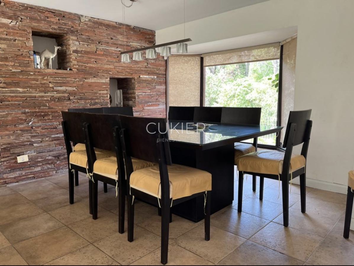 Casa ID.3587 - Venta de espectacular casa con amplio parque y Pisicna en San Rafael