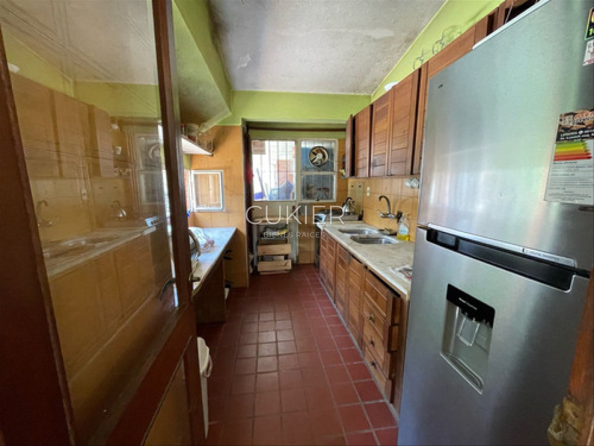 Casa ID.4637 - Venta Casa Tres Dormitorios en Lugano zona de colegios Punta del Este