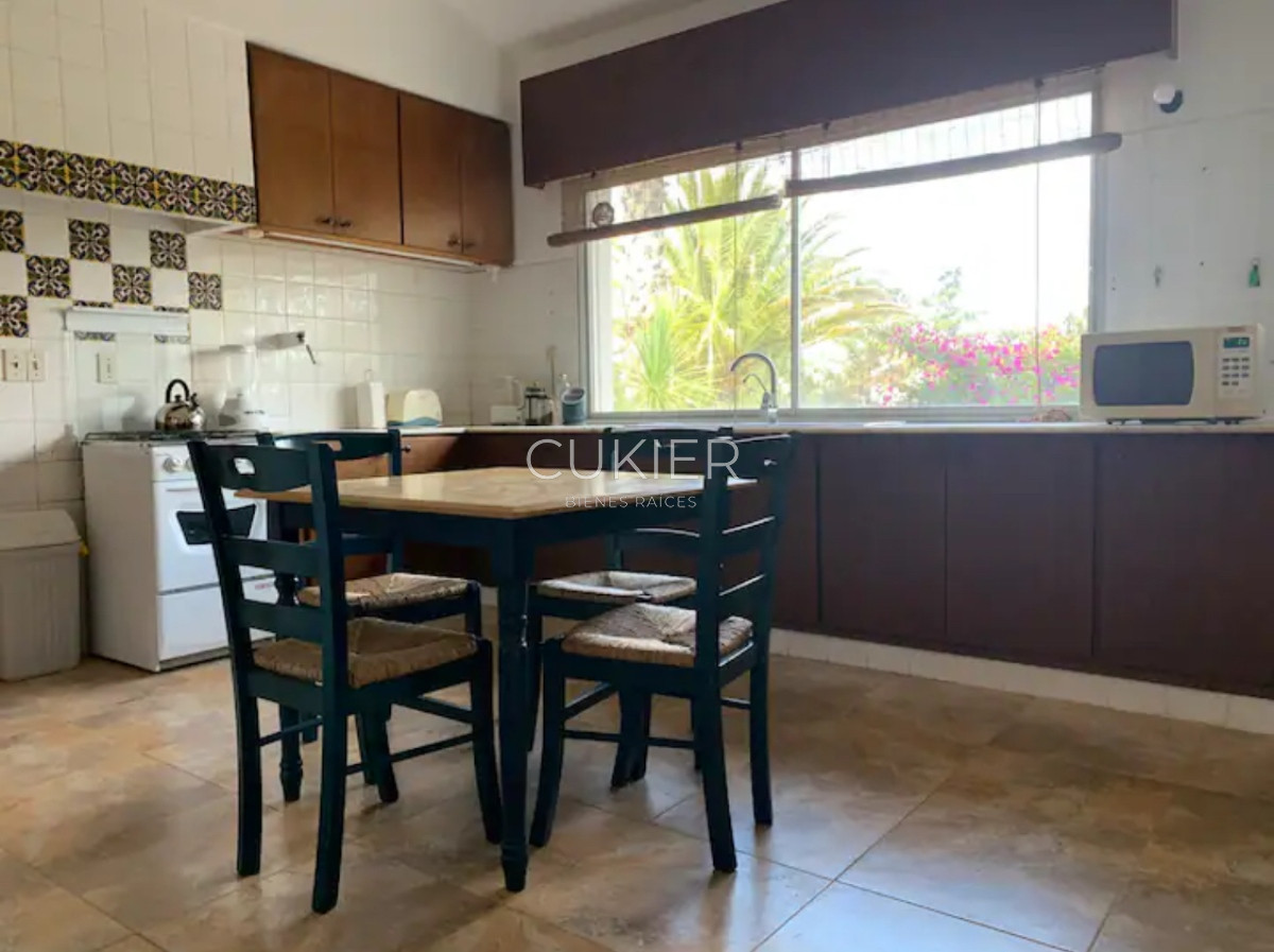 Casa ID.3782 - Alquiler anual casa de 5 habitaciones en Piedras Del Chileno