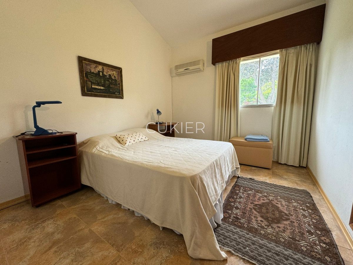 Casa ID.3782 - Alquiler anual casa de 5 habitaciones en Piedras Del Chileno