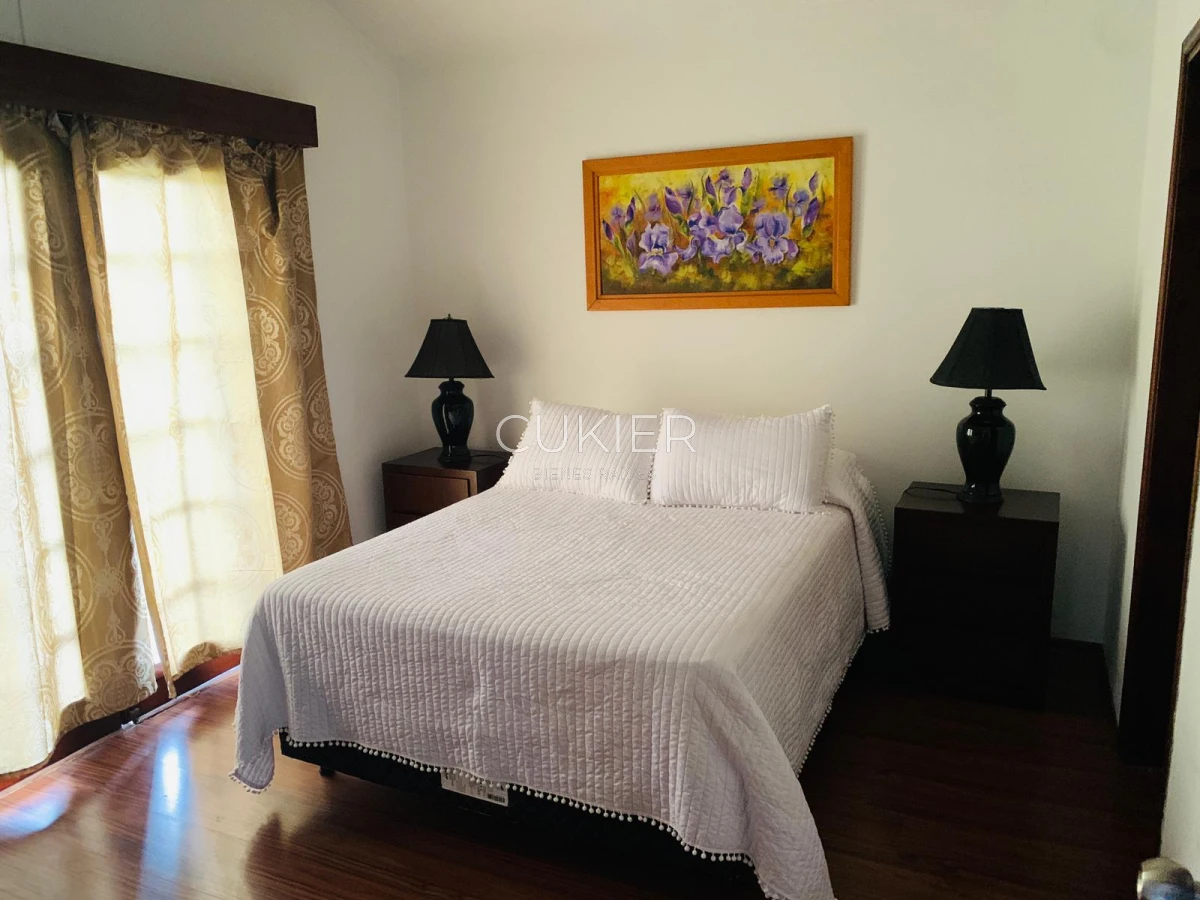 Casa ID.3916 - Alquiler anual de casa 3 dormitorios y dependencia en las delicias con piscina