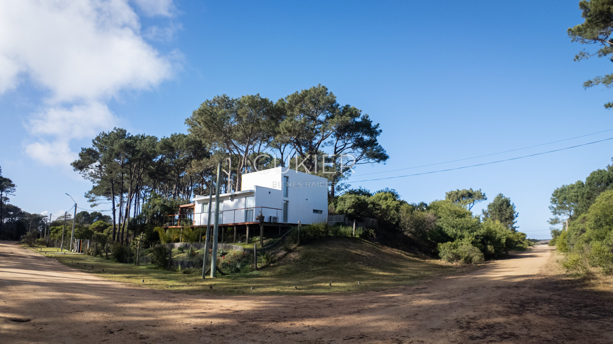 Casa ID.4626 - Venta Casa 3 Dormitorios Chihuahua Punta Del Este