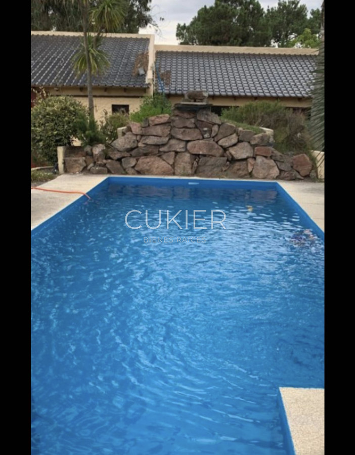 Casa ID.254 - Alquiler anual casa 4 dormitorios y Pisicna climatizada en Pinares