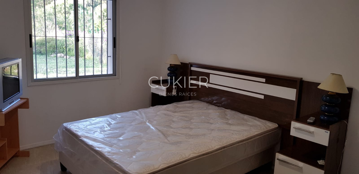 Casa ID.1340 - Alquiler anual y temporada de casa 3 dormitorios en la Barra a 200 m del mar