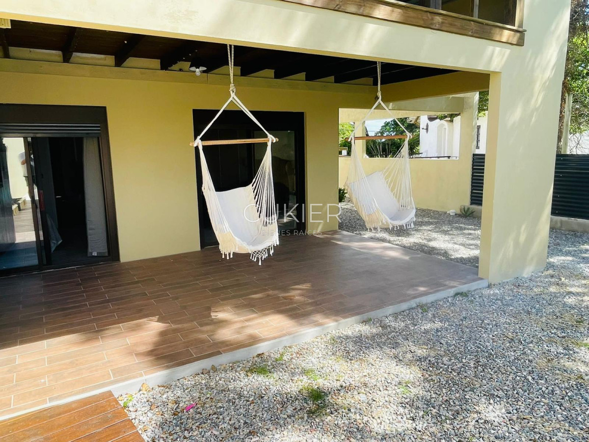 Casa ID.5039 - Alquiler temporada casa 3 dormitorios con Piscina y vista al Mar en Pinares