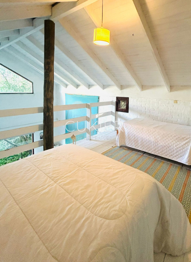 Casa ID.5325 - Se vende chalet a 150 metros del mar en Ocean Park, 3 dormitorios,2 baños.