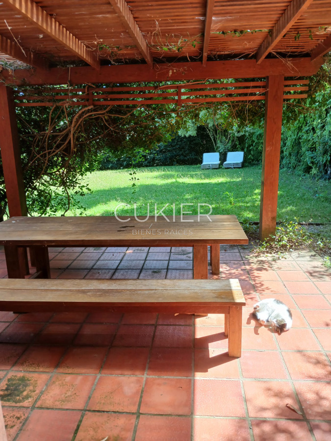 Casa ID.4765 - Alquier temporada de casas 4 dormitorios en la Arbolada barrio privado