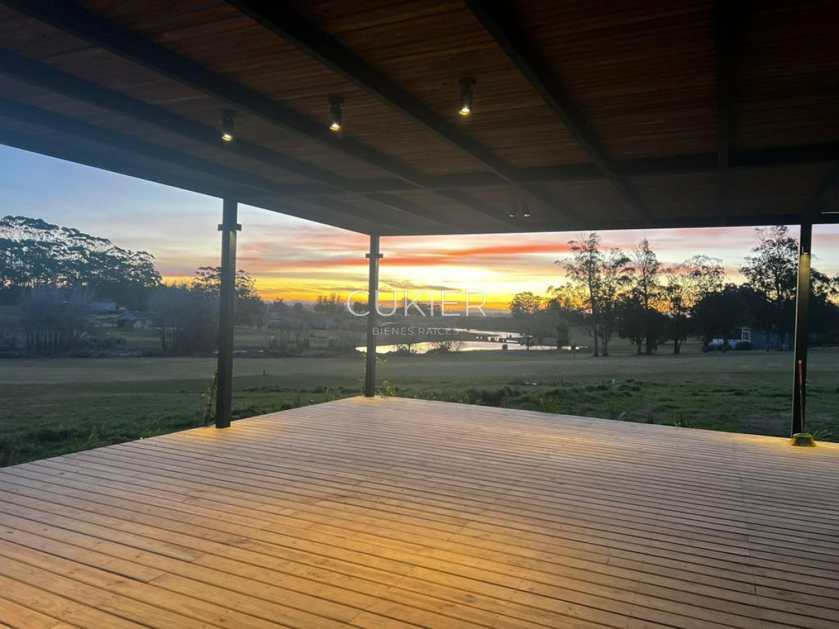 Casa ID.2543 - Venta y Alquiler anual hermosa casad de 4 dormitorios en barrio privado El Quijote