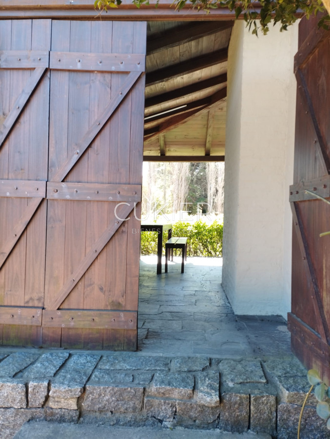 Casa ID.2615 - Alquiler anual de casa 2 dormitorios en barrio privado Pinares 