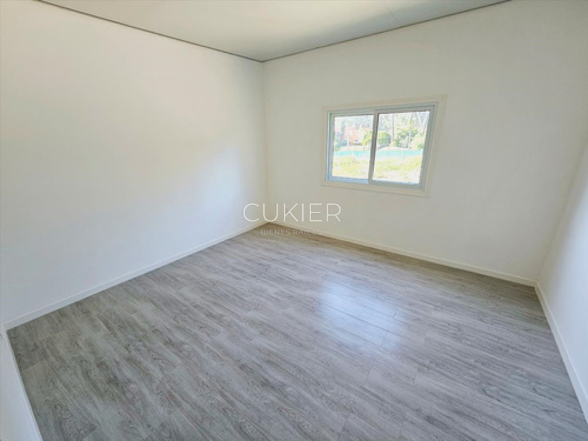 Casa ID.4628 - Vendo Casa Tres Dormitorios Parque Burnett - Punta Del Este