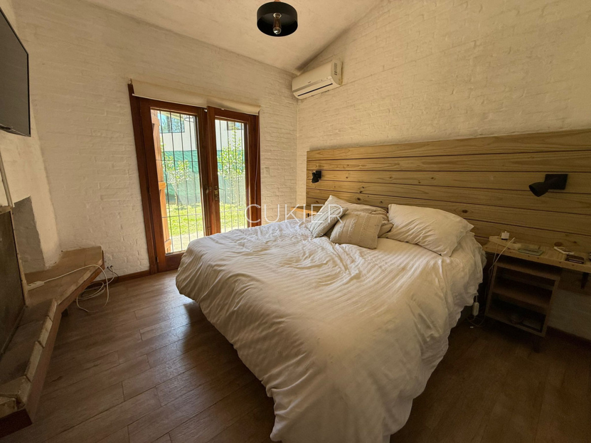 Casa ID.5228 - Alquiler anual de casa 3 dormitorios en zona de colegios Punta del Este