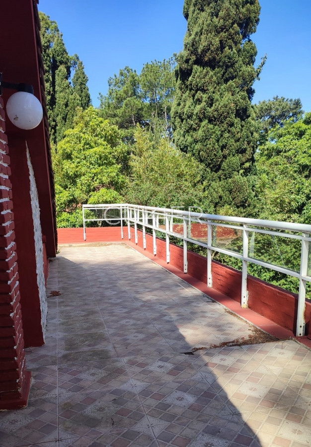 Casa ID.2472 - Alquiler Anual Chalet 4 dormitorios con piscina