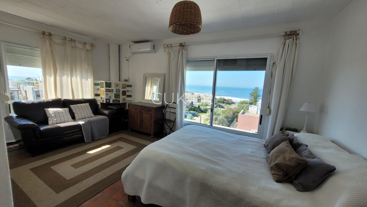 Casa ID.5279 - Venta y alquiler anual de casa 3 dormiotorios con vista al mar en La Barra Punta del Este 