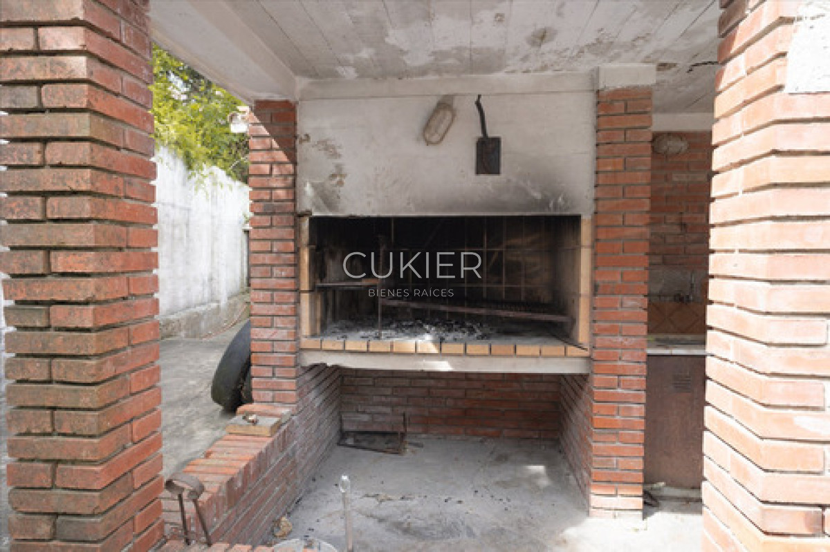 Casa ID.4637 - Venta Casa Tres Dormitorios en Lugano zona de colegios Punta del Este